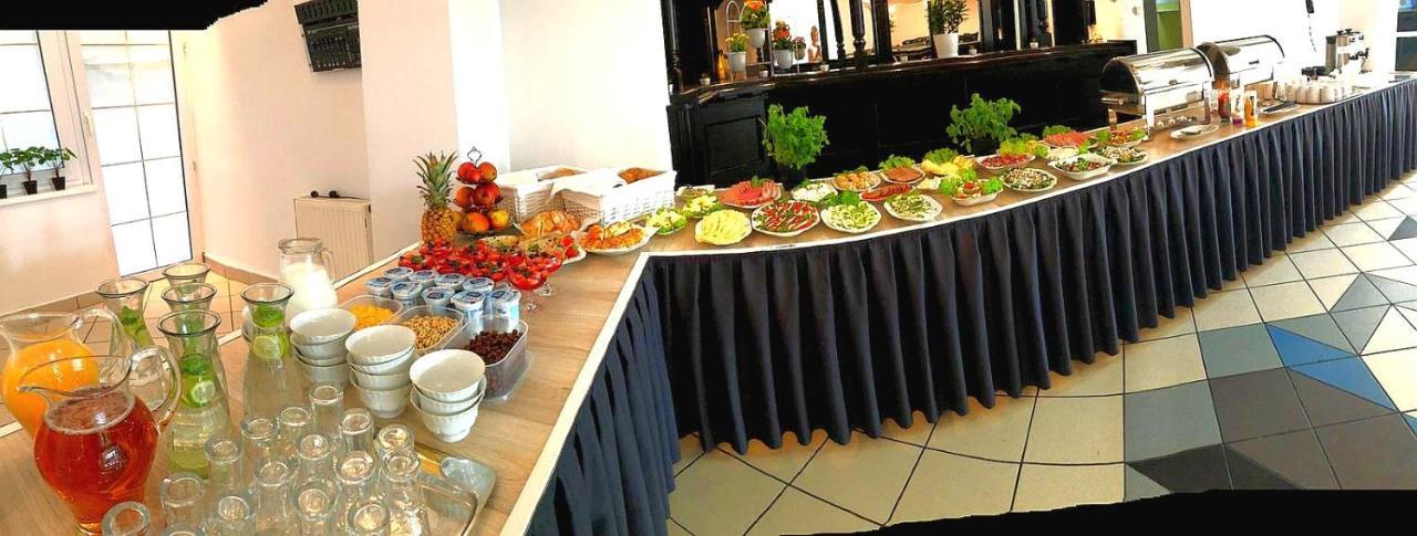 Bed and Breakfast Great Polonia Устка Екстер'єр фото